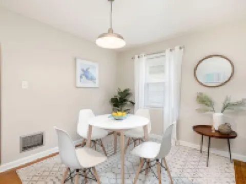 Bexley Breeze ✦ High-Speed Wi-Fi ✦ King Bed Hotels in Bexley