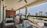 No Agenda!  Beautiful bay views. It's time to relax and have fun.