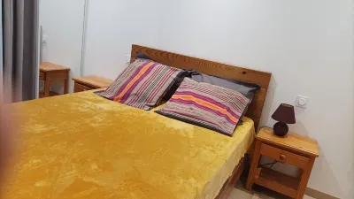 3min walk BEACHES, PARKING Town Hall, Pedestrian street Quiet 42 m2 CLIM 3p max