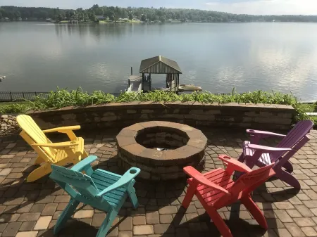 #1 Rated Vacation Home w/ Deep Water on the Main Channel