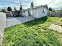 Family Fun Haven: Spacious Retreat with Games, Arcade & beautiful Kitchen Hotel in zona Dune Peninsula at Point Defiance Park