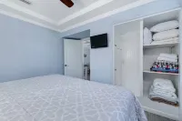 Cozy cottage on Casey Key Hotels in Nokomis