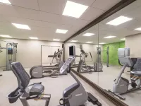 La Quinta Inn & Suites by Wyndham Kennesaw Hotels in Cobb County