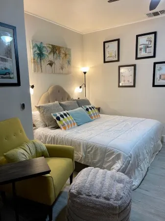 Perfectly Located Fully Remodeled Desert Casita