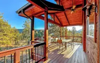 Hot Tub / Fireplace / Fire Pit / BBQ / Rec Room / Views / Quiet / WD