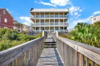 Mid beach ocean front 3 bedroom 2 bath condo