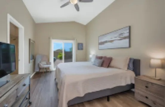 Gorgeous Vacation Home - Trails, Golf & Dining