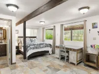 Garden Cottage Getaway on the Pend Oreille River! Pet-Friendly! Water Access!! Hotele w: Pend Oreille County