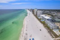 Back to School Special/Private Beach Access/Pool/ 9Min to St.Andrew/East End PCB