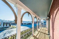 Enjoy Beautiful Historic Franklin Here!