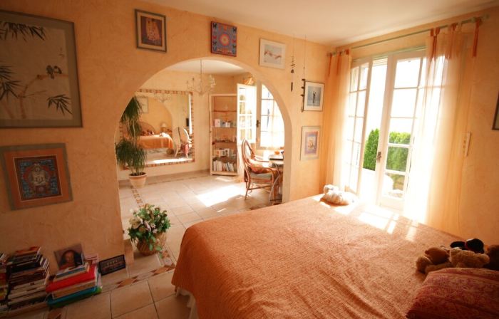 Beautiful Villa, Private Pool, Panoramic Views, Peaceful, Central to All.