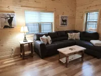 Cozy cabin with hot tub and fire pit in the heart of hocking hills