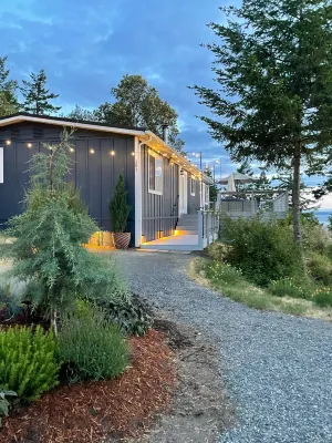 Haro Sunset House Hotels near Pelindaba Lavender Farm