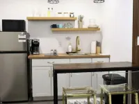 Coastal Haven Casita  pvt suite pet friendly Hotels in Pinellas Park