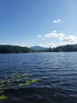 10 min from Stratton! Log Cabin w/ Beautiful Views