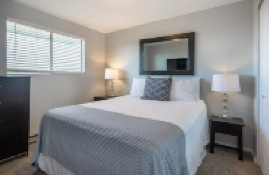 Water View From Every Window With Steps From The Beach