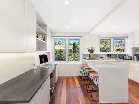 Manly - Free parking, WIFI, Office, Pool, Coffee Machine