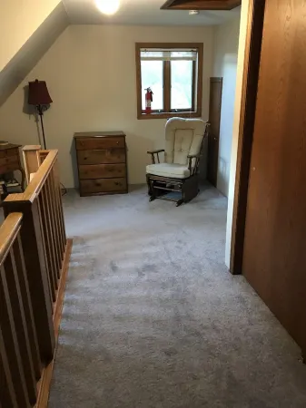 Country Home Close to Town with WiFi