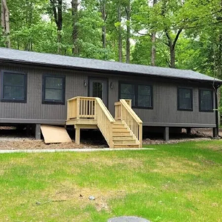 Valley Overlook, Peninsula, Ohio - Luxury Cabin adjoins National Park