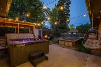 Arvada Oasis + New Hot Tub Sleeps up to 16 with 6 Cozy Beds!!