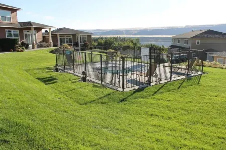 A75- Sharp 2BD/2Bath w/loft/hot tub Sunserra Gorge