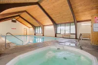 Cozy 2-bedroom condo in pleasant Big Sky on Golf Course, next to Town Center!