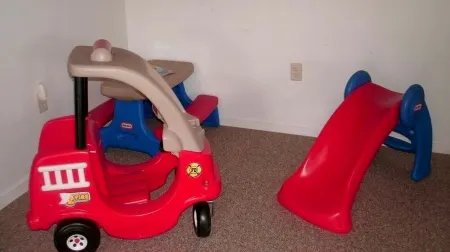 Modern and Peaceful Home with Amazing Mountain Views!