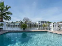 The Blue Heron- Waterfront-Gulf Access-Dock-Pool-Kayaks Hotels in Hernando Beach