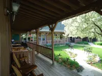 Stay in the heart of Leelanau county wine tasting region. Views to Traverse Bay