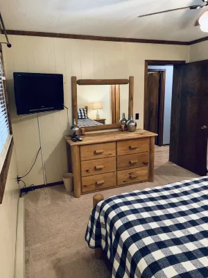 Experience Mountain Bliss: Cozy Condo w Resort Amenities in Beech Mountain, NC!