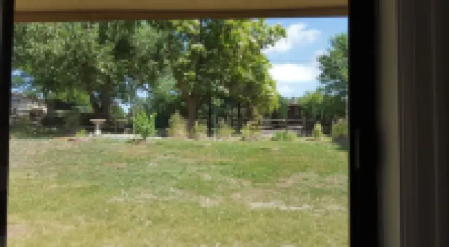 Great family vacation home on 1/2 acre in Littleton-SW Denver 3bd 2.5 baths