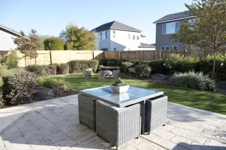 New 4B Home + Loft near Sequoia, EV