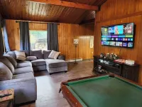 Lakefront Cabin in the Forest Breakfast Included