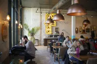 Modern Loft in Trendy North Loop Location