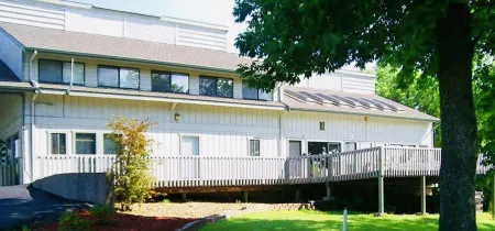 Beautifully Remodeled Waterfront Condo!