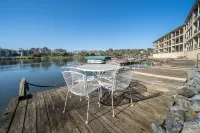 The Lookout - Lake Views, Swim, Fish, & More!