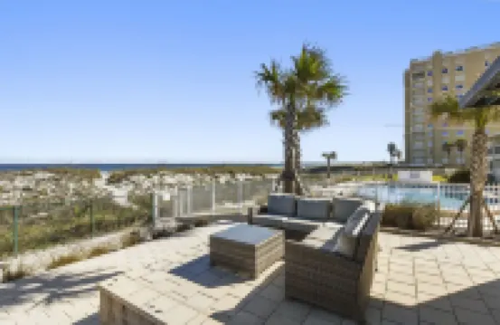 Jacksonville Beach Front Paradise-Close to Mayo