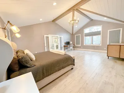 Spacious Home Near Rye Beaches