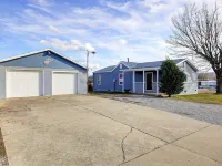 Calm and cozy WV home conveniently located. Hotels in Scott