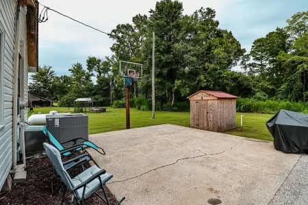 Large 3 bedroom home near wildlife refuge in eastern NC