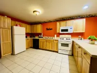 Entire Cozy Villa 2 min Near Starved Rock!