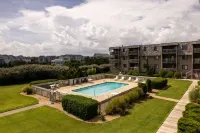 End Unit Oceanfront Condo 2 Min to Beach 1.5 if You Run That View Though!!!