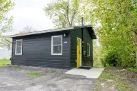 Campfire Cottage: Fireplace, fire pit & no chores!