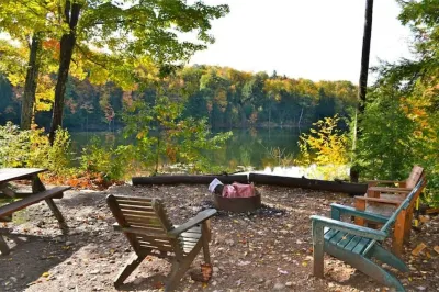 Wilderness Maple Leaf Cabin on Private Lake