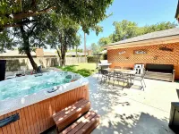 Scarlet Sunsets + Hot Tub + Game Suite + 5Br Sleeps 18 + Central Lbk