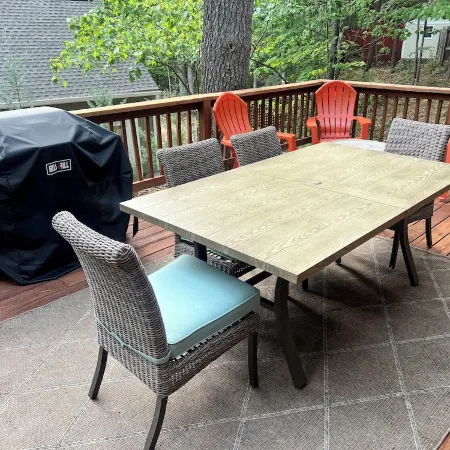 4 Bedroom Basye, VA with Nearby Skiing, Lake & Mountain Biking. Fully Equipped