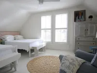 Downtown Charlevoix Boutique Cottage #1 Hotels in Charlevoix
