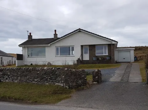 Beautiful 10 person modern bungalow in Bruichladdich with stunning views