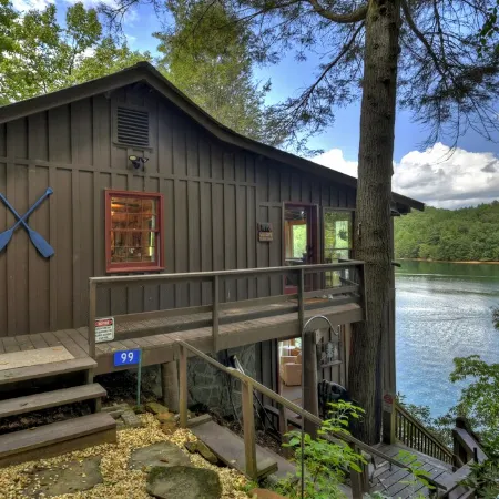 The Blue Canoe | Cozy Lakefront Getaway in Blue Ridge | Rustic and Elegant