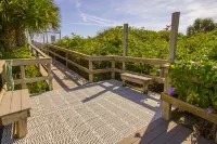 Nautical Paradise: 2B/2B 4th Floor Direct Ocean View